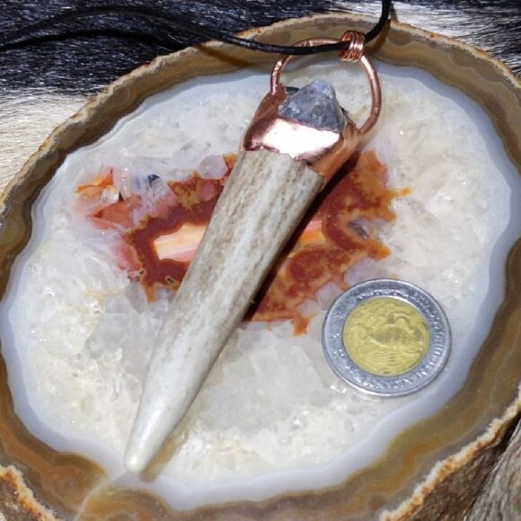 'Xetor' Bloodstone Mannuz Rune, Deer Horn & Octagonal Fluorite Necklace - Picture 2 of 6